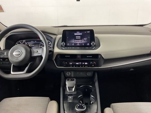 Used 2023 Nissan Rogue SV image 15