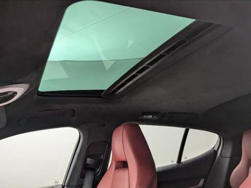 Used 2015 Porsche Panamera GTS image 28