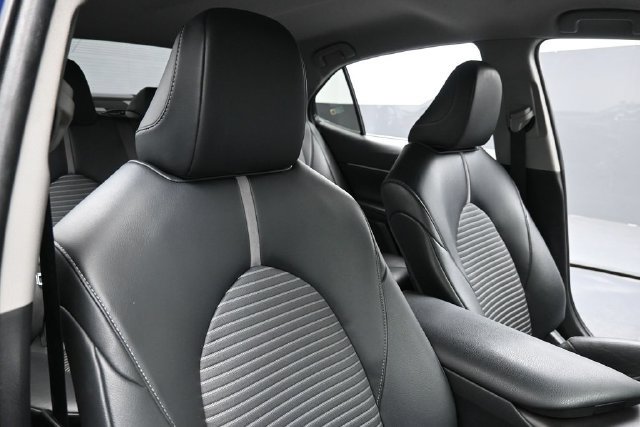Used 2022 Toyota Camry SE FWD image 31