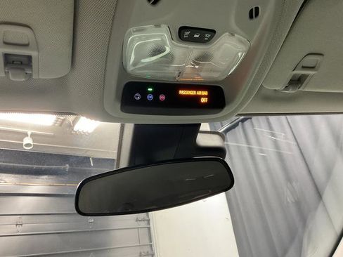 Used 2023 Chevrolet Bolt EUV LT w/ Comfort Package image 25