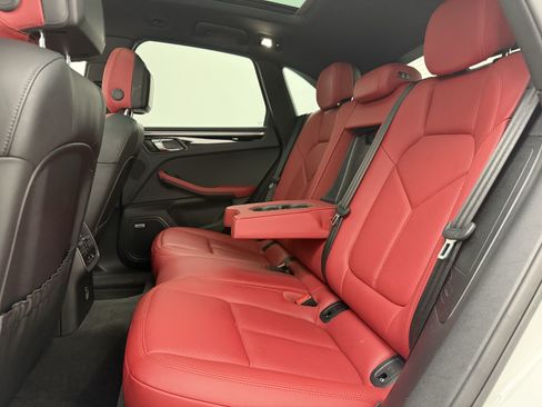 Used 2020 Porsche Macan S AWD/4WD image 26