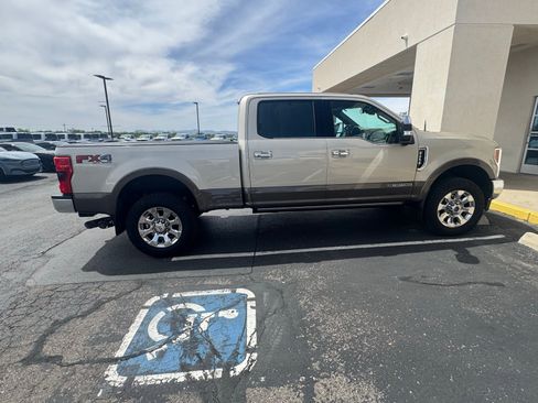 Used 2017 Ford F250 King Ranch w/ King Ranch Ultimate Package image 6