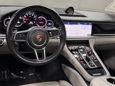 Used 2019 Porsche Panamera 4 AWD/4WD image 38