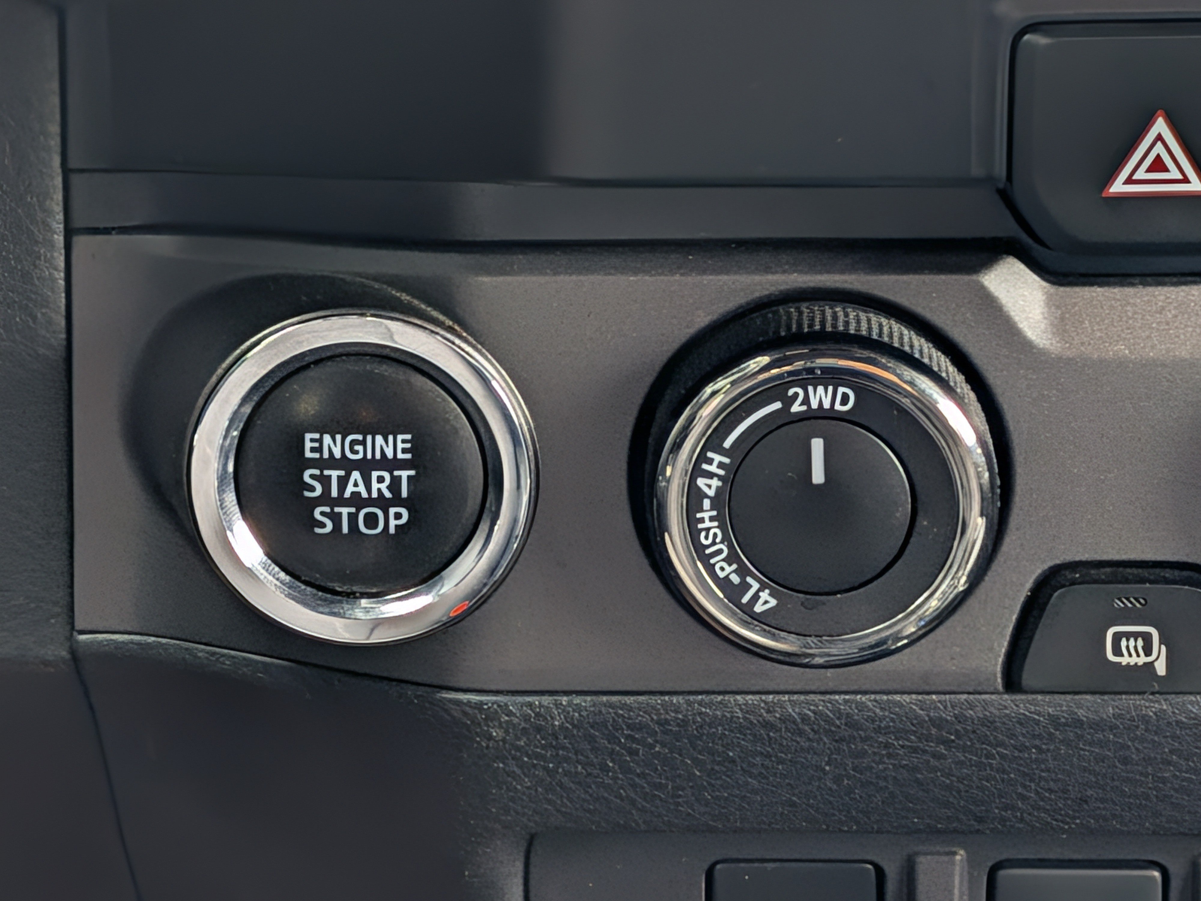 Used 2019 Toyota Tacoma TRD Sport w/ Technology Package AWD/4WD image 28