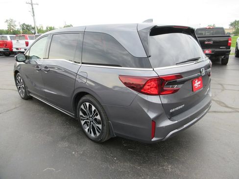 Used 2025 Honda Odyssey Elite image 9