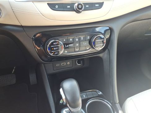 Used 2022 Buick Encore GX Select w/ Sport Touring Package FWD image 21