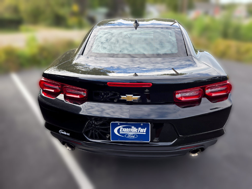 Used 2023 Chevrolet Camaro LT RWD image 7
