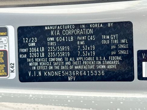 Certified 2024 Kia Carnival SX Prestige FWD image 39