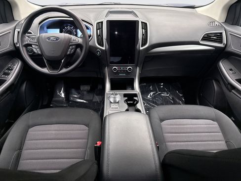 Used 2021 Ford Edge SE image 14