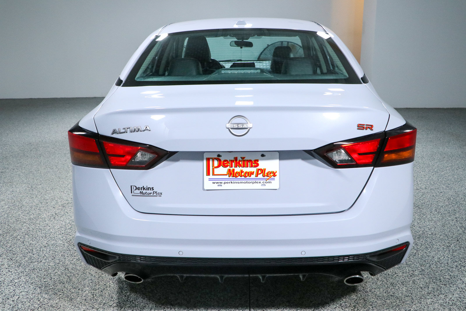 Used 2024 Nissan Altima 2.5 SR FWD image 8
