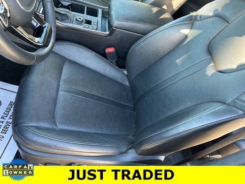 Used 2024 Kia Sorento S w/ Panoramic Sunroof Package image 8