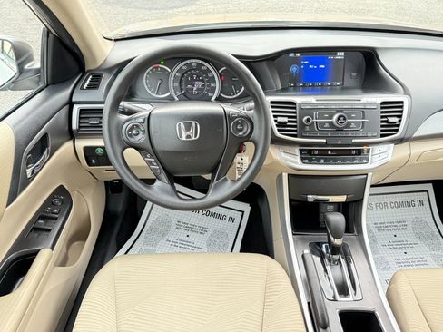 Used 2015 Honda Accord LX image 28