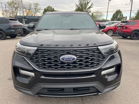 Used 2022 Ford Explorer ST-Line AWD/4WD image 3