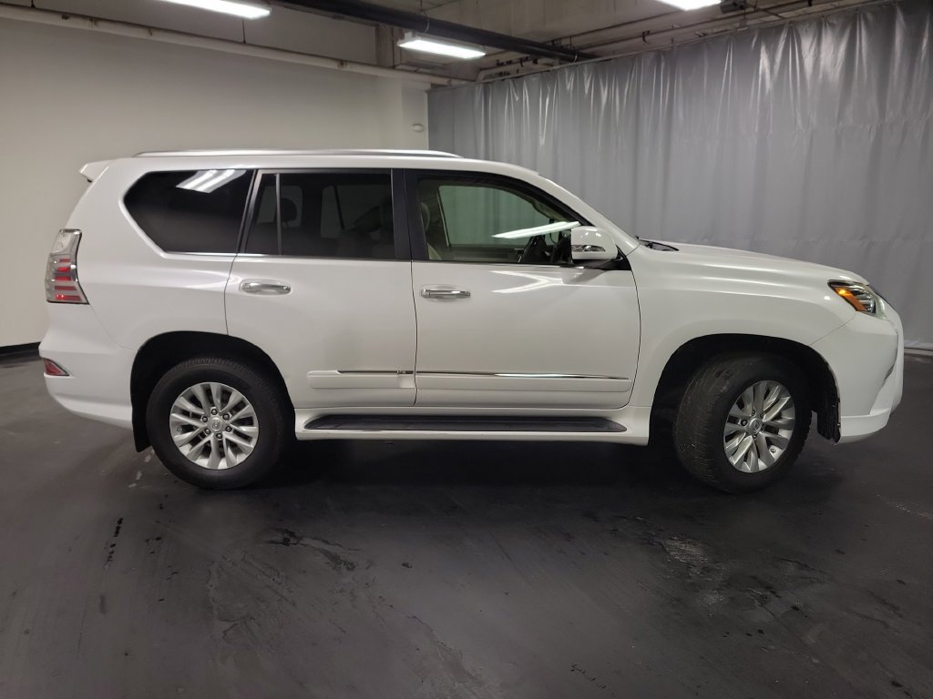 Used 2015 Lexus GX 460 w/ Premium Package AWD/4WD image 9