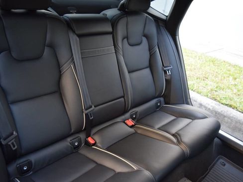 Used 2020 Volvo S90 T6 R-Design image 49