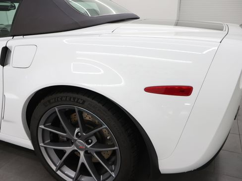 Used 2013 Chevrolet Corvette Grand Sport w/ 4LT Preferred Equipment Group RWD image 32