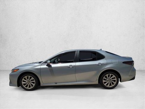 Used 2022 Toyota Camry LE FWD image 8