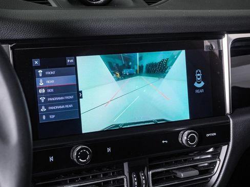 Certified 2026 Porsche Macan AWD/4WD image 23