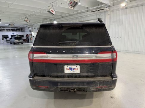 Used 2021 Lincoln Navigator L Reserve image 4