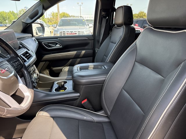 Used 2022 GMC Yukon SLT w/ SLT Premium Package AWD/4WD image 5
