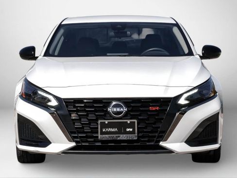 Used 2023 Nissan Altima 2.5 SR image 3