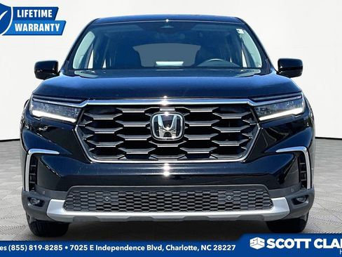 Used 2025 Honda Pilot EX-L image 2