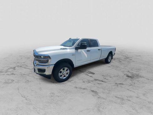 New 2025 RAM 2500 Big Horn image 4