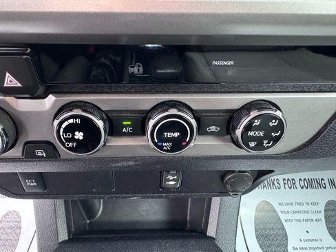 Used 2017 Toyota Tacoma SR5 w/ Tow Package image 23