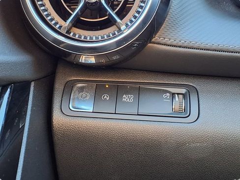 Used 2025 Chevrolet Equinox LT image 18