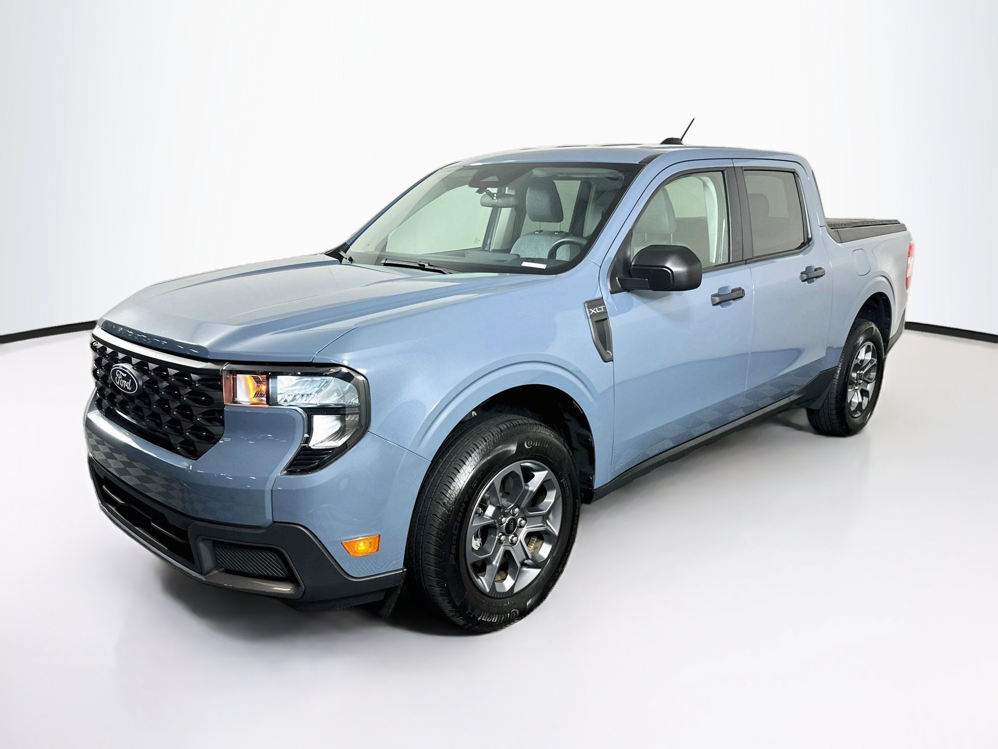Used 2025 Ford Maverick XLT FWD image 3