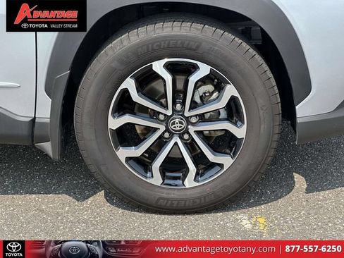 Used 2026 Toyota Corolla Cross AWD Hybrid image 11