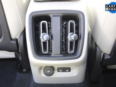 Used 2021 Volvo XC40 T5 Inscription w/ Advanced Package image 37