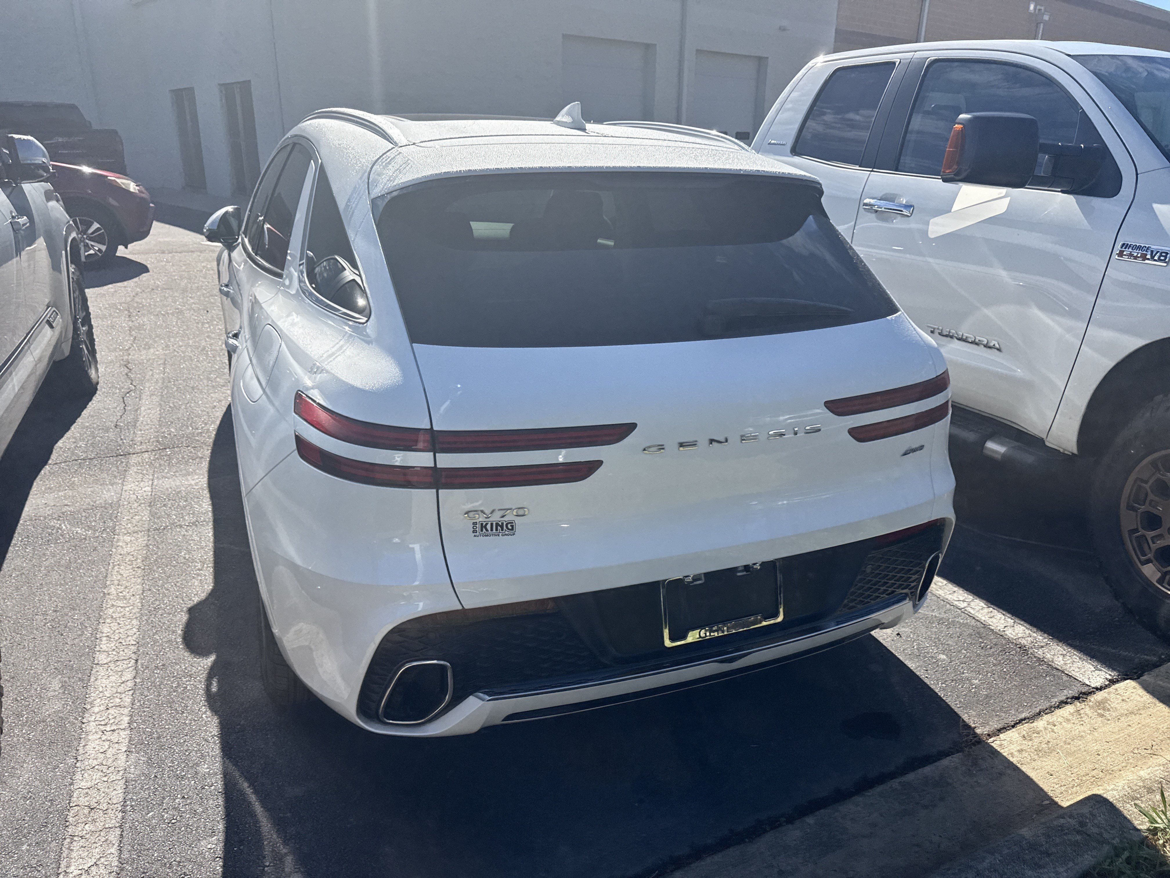 Used 2024 Genesis GV70 2.5T w/ Advanced Package AWD/4WD image 9