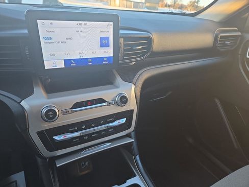 Used 2022 Ford Explorer Base AWD image 17