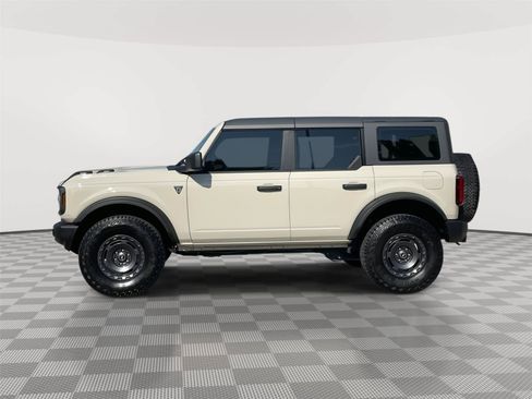 Certified 2025 Ford Bronco 4-Door w/ Sasquatch Package AWD/4WD image 2