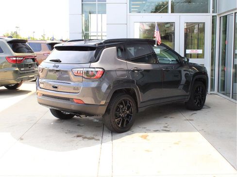 Certified 2022 Jeep Compass Latitude AWD/4WD image 6