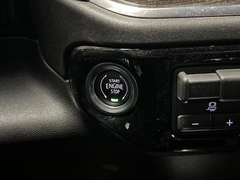 Used 2025 Chevrolet Silverado 1500 LT image 22