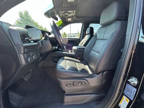 Used 2025 Chevrolet Suburban RST w/ Comfort Package AWD/4WD image 12