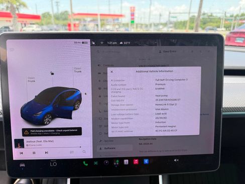 Used 2021 Tesla Model Y Long Range AWD/4WD image 11