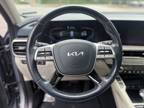 Certified 2024 Kia Telluride EX w/ EX Captain's Chair Package FWD image 15