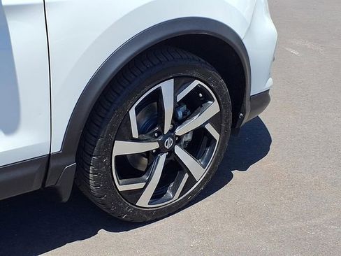 Used 2021 Nissan Rogue Sport SL w/ Premium Package FWD image 26
