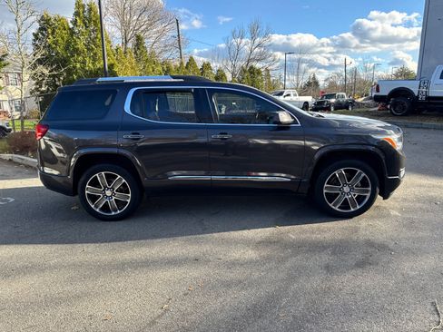 Used 2019 GMC Acadia Denali w/ Technology Package image 7