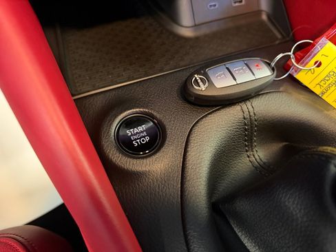 Used 2024 Nissan Z Performance w/ Floor Mat Package image 24