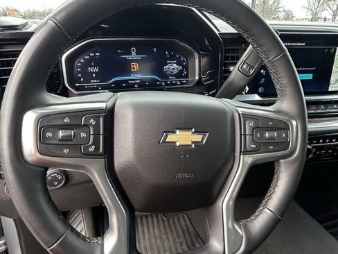 Used 2025 Chevrolet Silverado 1500 LT image 11