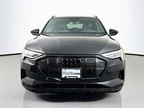 Used 2022 Audi e-tron Premium Plus w/ Premium Plus Package image 2