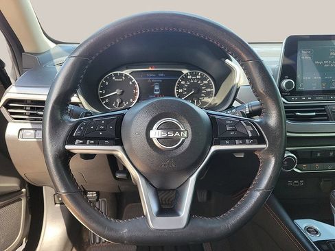 Used 2024 Nissan Altima 2.5 SR FWD image 19
