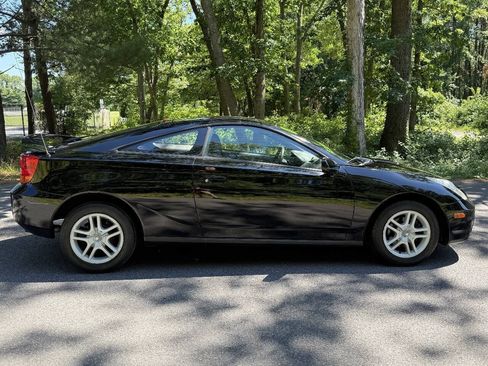 Used 2001 Toyota Celica GT FWD image 4