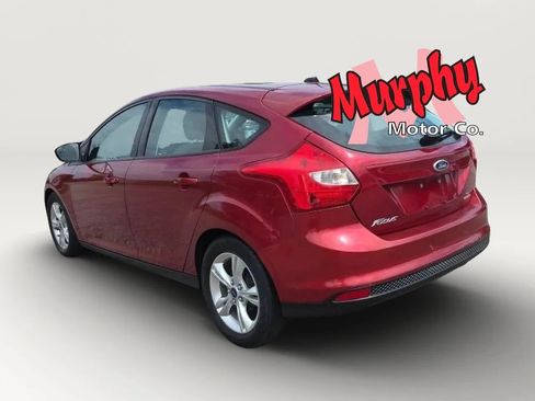 Used 2014 Ford Focus SE w/ SE Winter Package FWD image 6