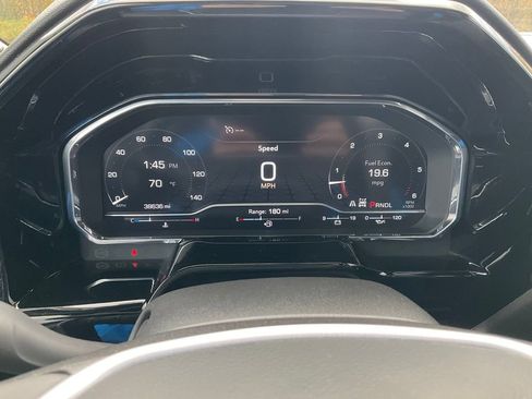 Used 2024 GMC Sierra 1500 SLT image 7