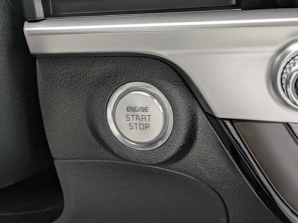 Used 2024 Kia Telluride LX FWD image 29
